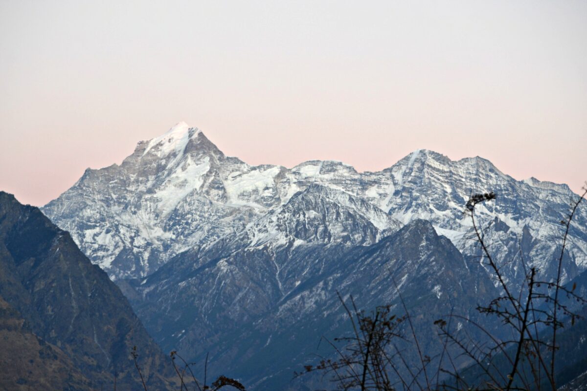 Magnificent view of the changing colors of the backdrop