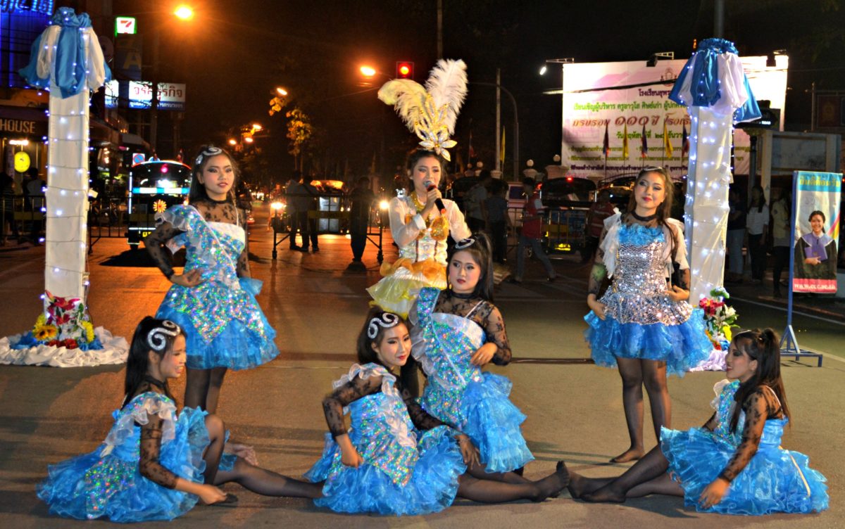 Chiang Mai Sunday Market Walking Street