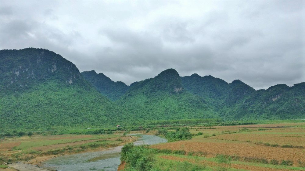 vietnam cave tour