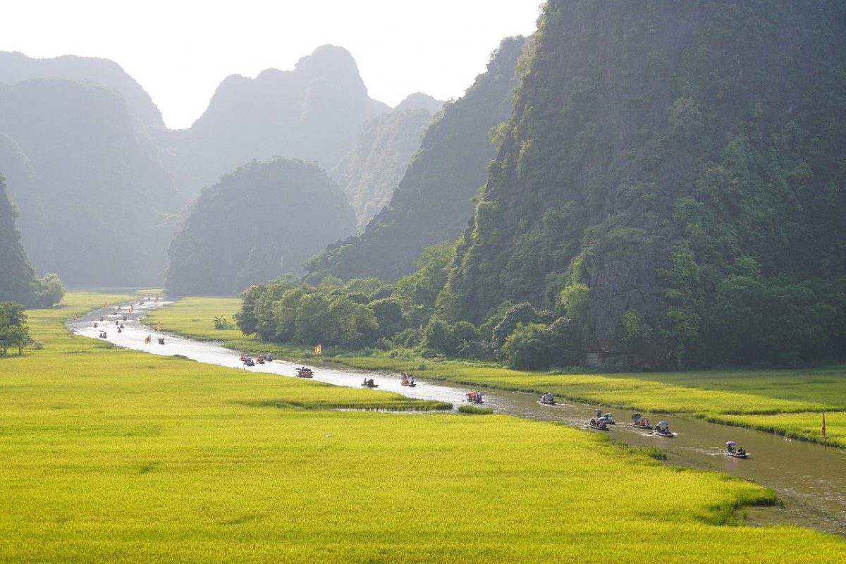 backpack trip vietnam