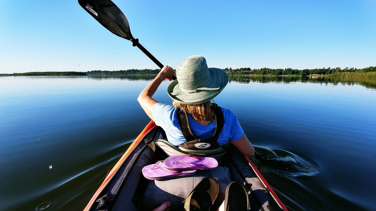 solo Canoe vs kayak