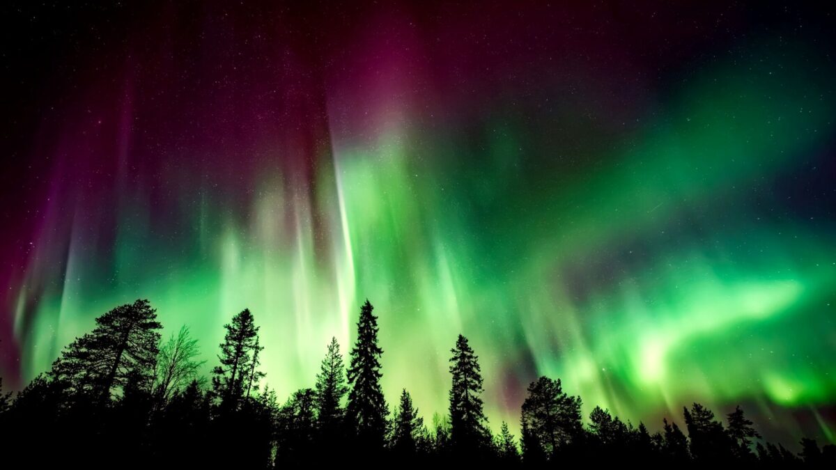 125 Northern Lights Quotes to Love Aurora Borealis More