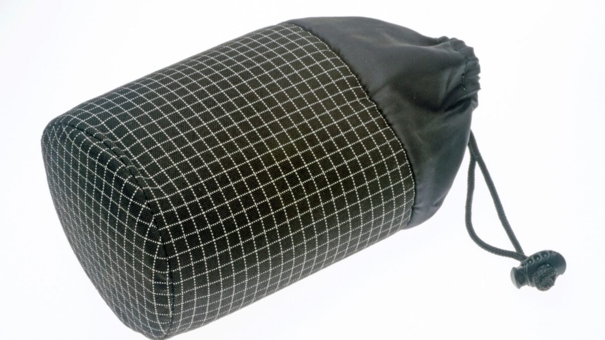 5 Travel Gadgets Worth Purchasing Right Now For Your Trip Essentials