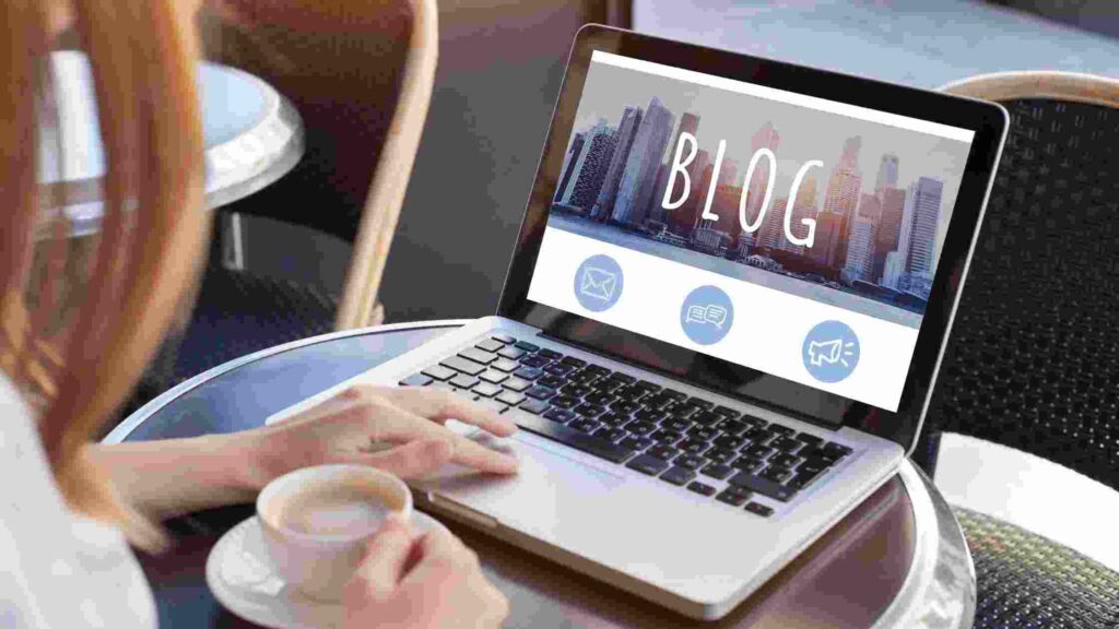 blogger vs vlogger