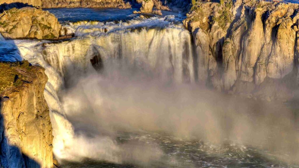 is shoshone waterfalls running