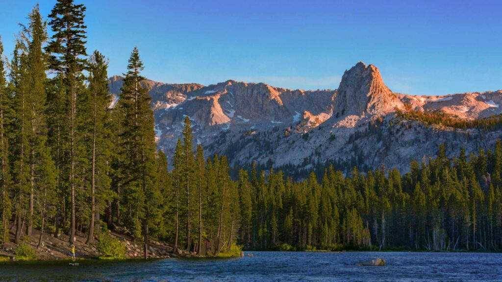 lakes in Mammoth Lakes