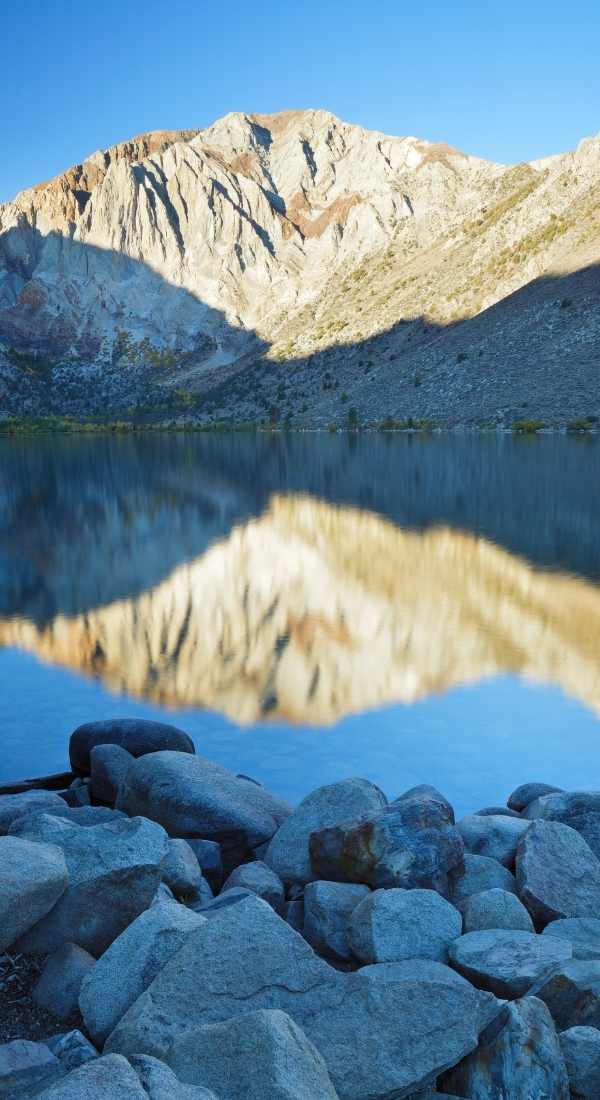 16 Beautiful Lakes In Mammoth Lakes For A Summer Weekend Getaway