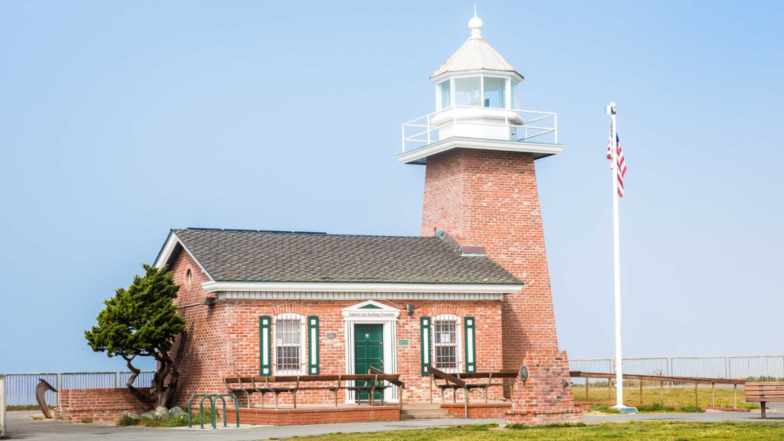 21 Pretty Lighthouses In California You Should Visit At Least Once