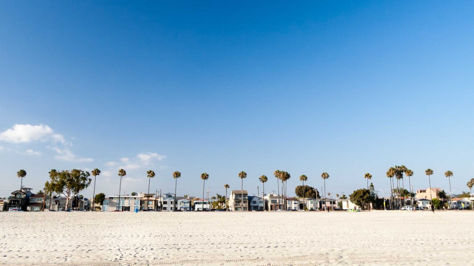 13 Best Beaches In Long Beach For a Fun Day In Sand And Sea
