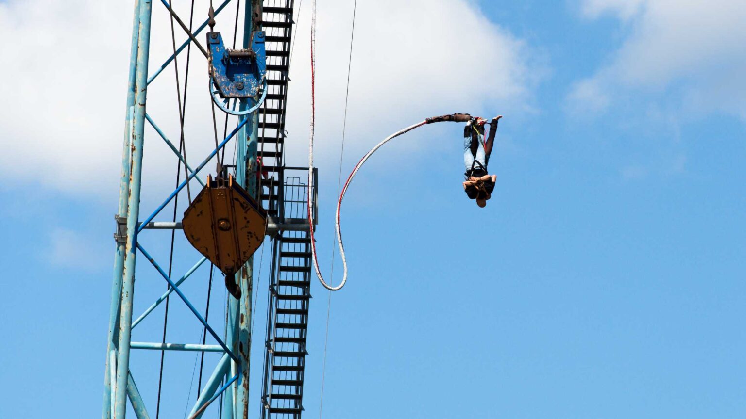 7 Fun Places To Enjoy Bungee Jumping In Texas